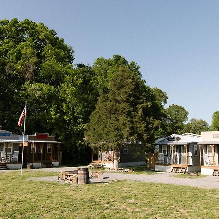 The Outpost Hotel Grand Rivers Luaran gambar