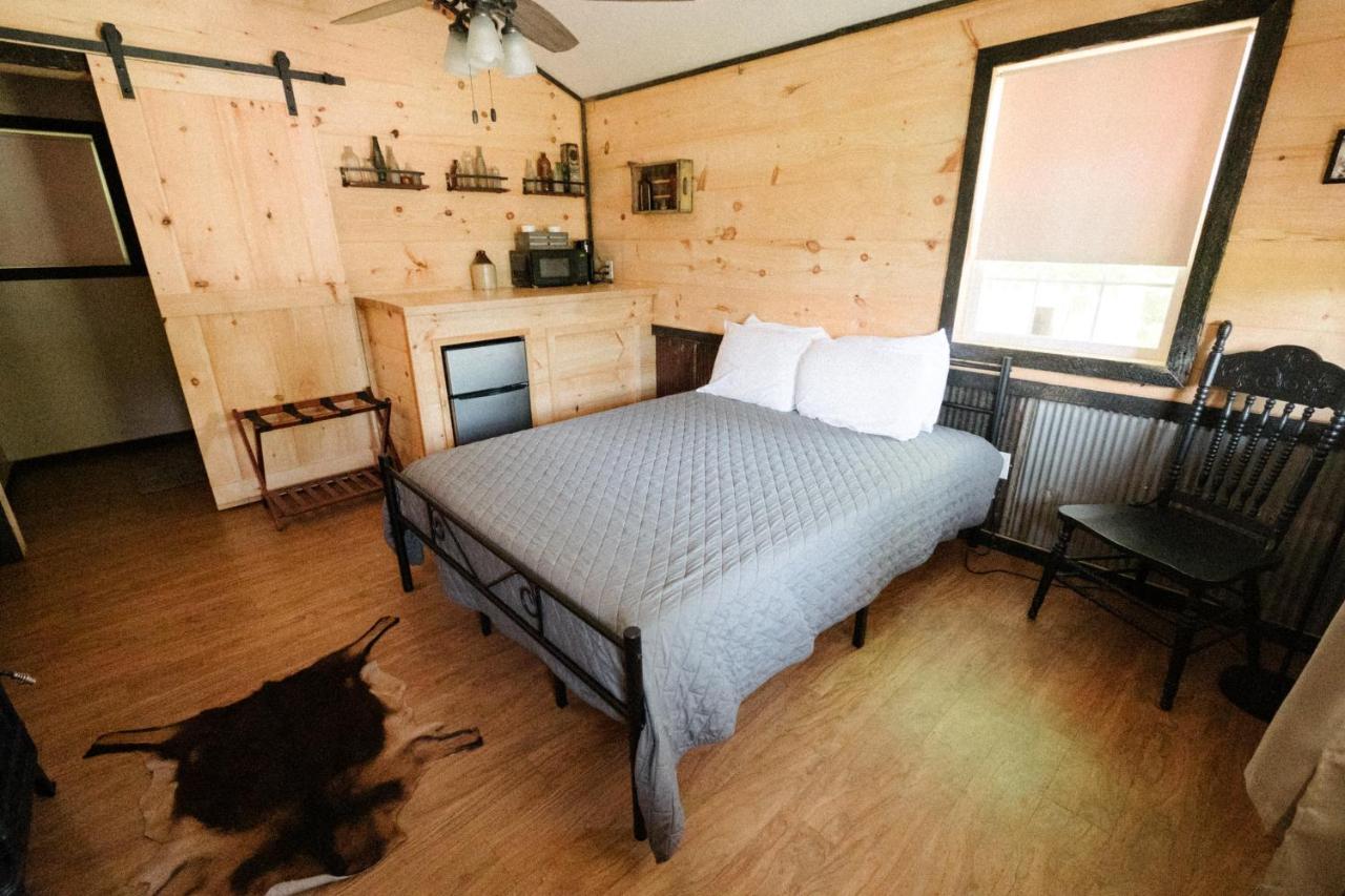 The Outpost Hotel Grand Rivers Luaran gambar