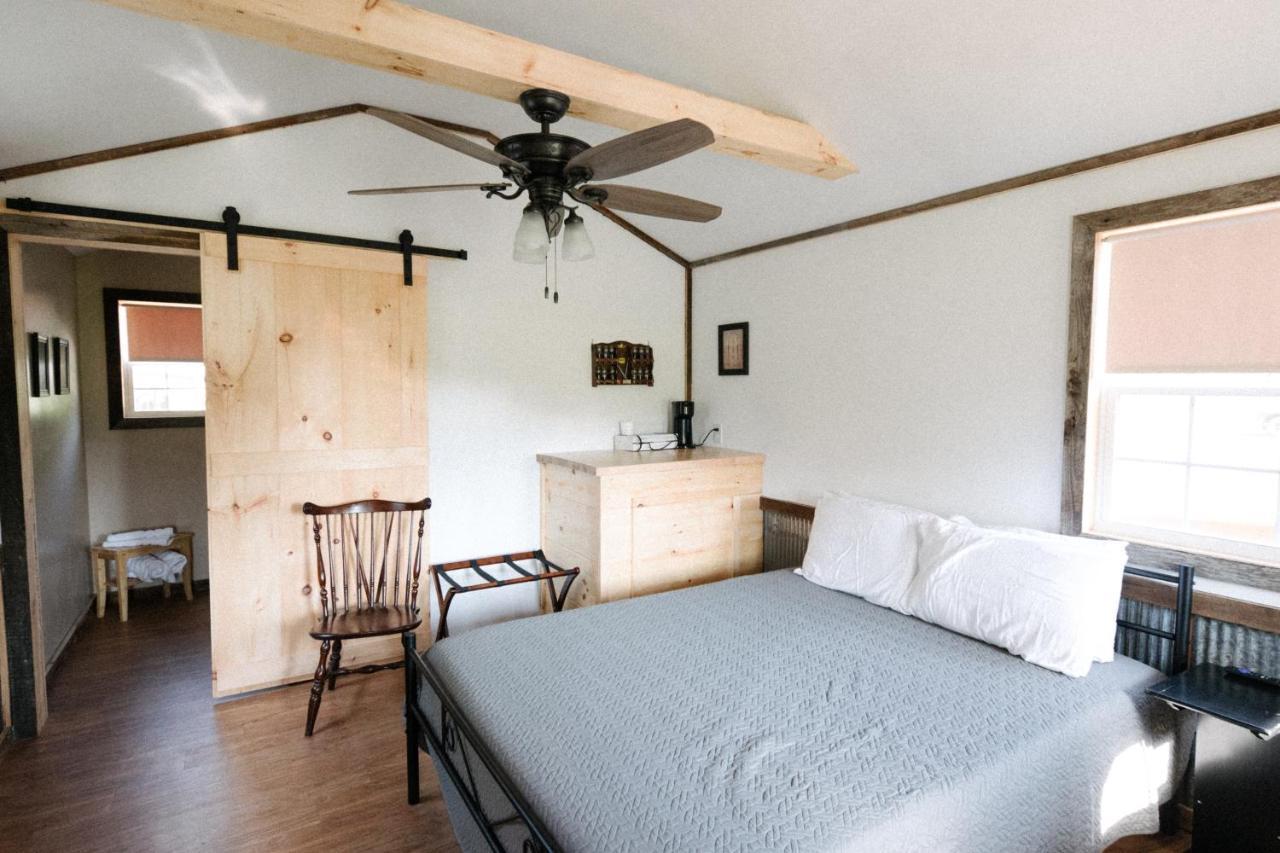 The Outpost Hotel Grand Rivers Luaran gambar